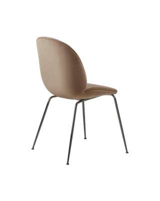 Beetle Dining Chair, Fully Upholstered von GUBI in Sunday, Dedar (034, Standard), Conic base, Black Chrome – Produktfoto 4 von 5