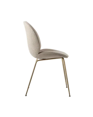 Beetle Dining Chair, Fully Upholstered von GUBI in Tempt, Gabriel (61168, Standard), Conic base, Antique Brass – Produktfoto 3 von 5
