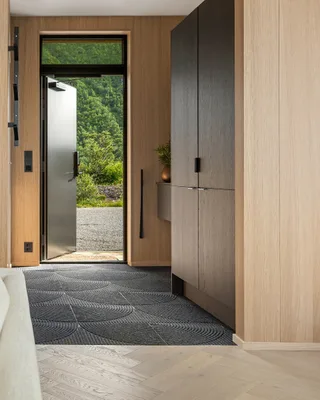 Zen de Heymat en Horizontal & Circular 45 × 45, Black – photo d’ambiance 4 sur 5