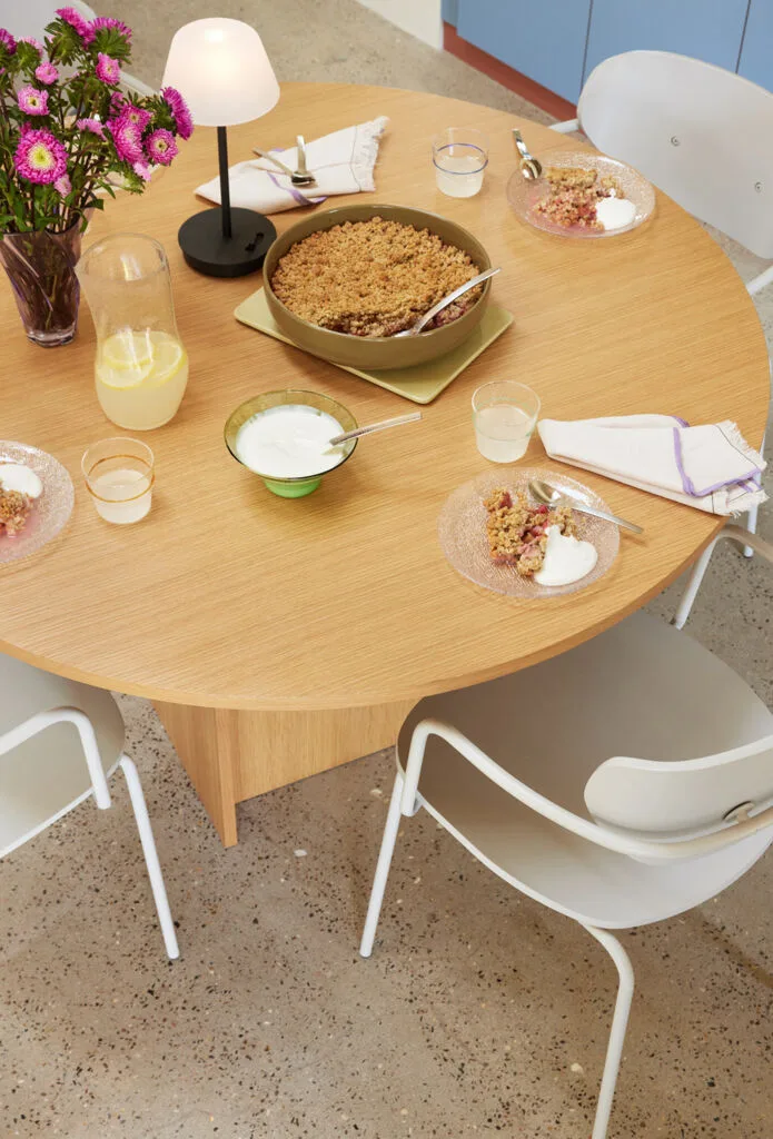 Straight Dining Table Round Natural by Hübsch – interior photo 3 of 7