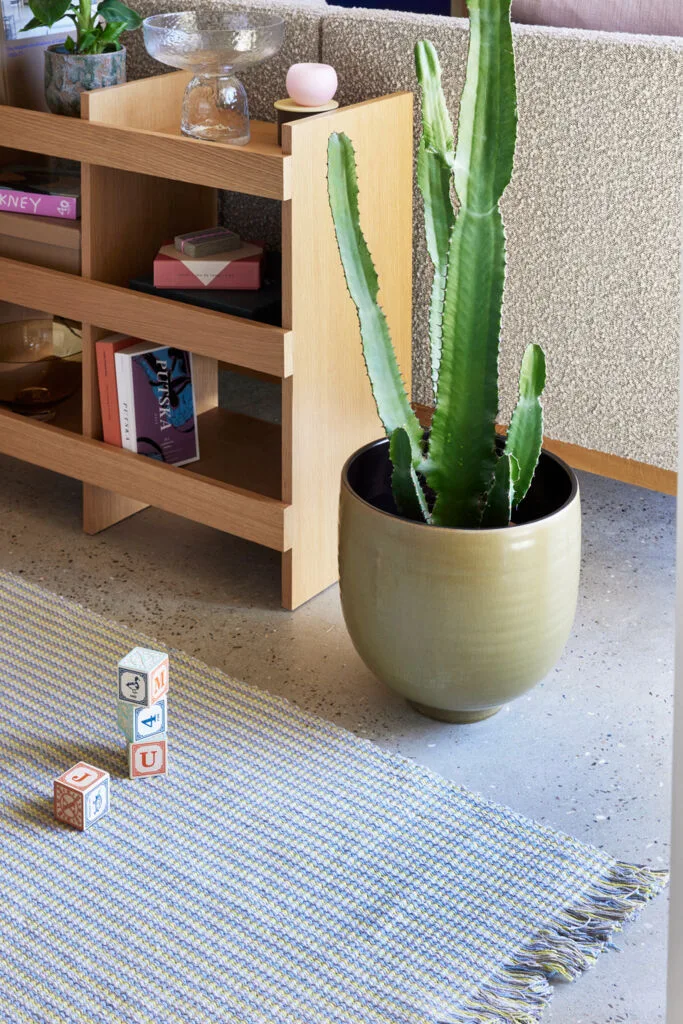 Yuka Pots Green (set of 2) van Hübsch – sfeerfoto 1 van 3