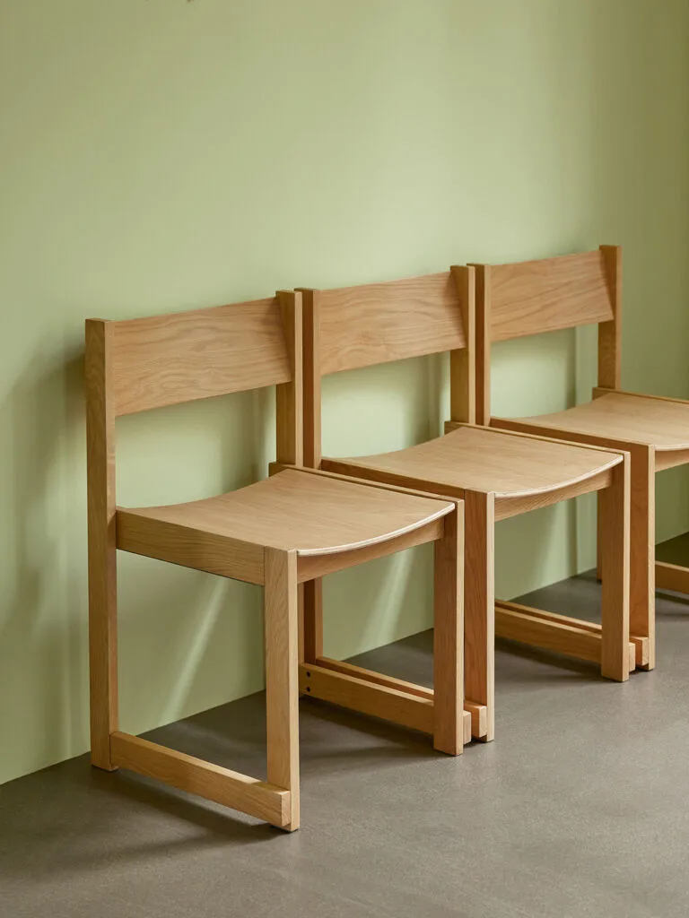 Forma Dining Chair Natural de Hübsch – photo d’ambiance 9 sur 10
