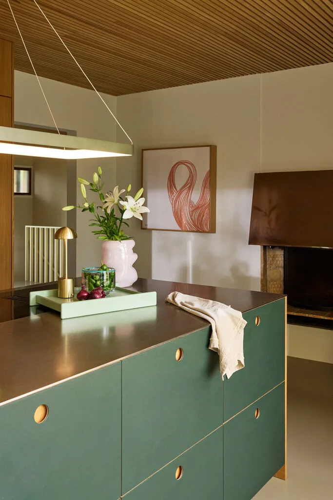 Less Tray Green by Hübsch – interior photo 3 of 4
