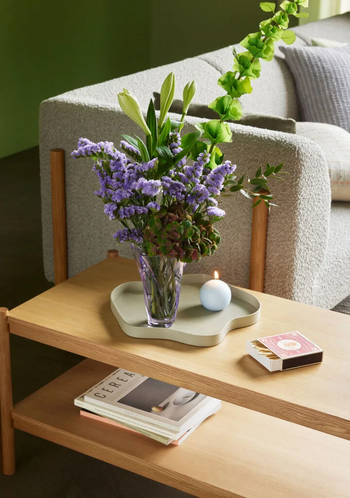 Seize Coffee Table Natural von Hübsch – Ambientefoto 4 von 5