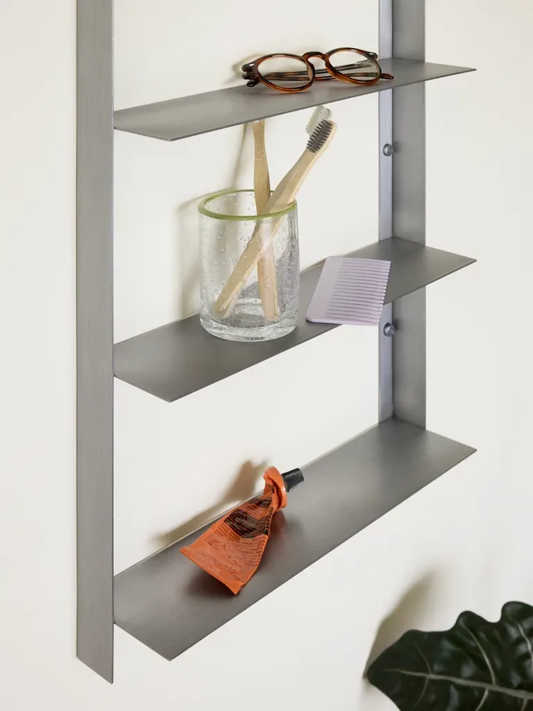 Acier Shelf Large Nickel von Hübsch – Produktfoto 4 von 5