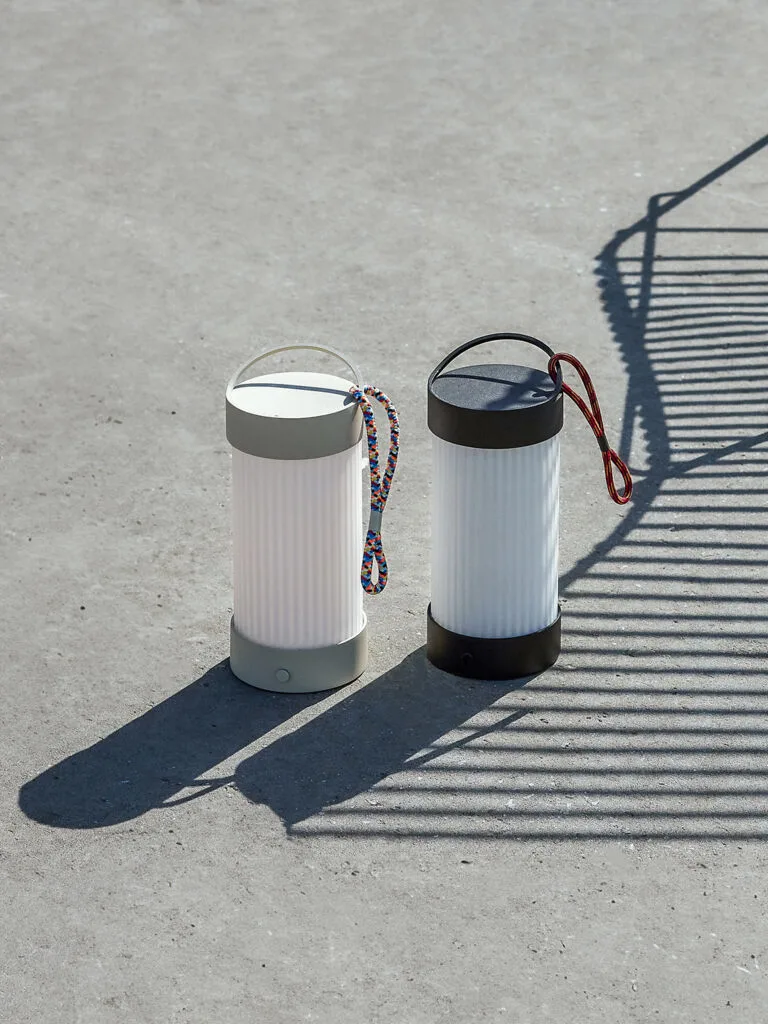 Camp Portable Lamp Sand van Hübsch – productfoto 3 van 7