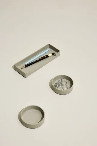 District Storage Tray Round Light grey by Hübsch – product photo 1 of 6