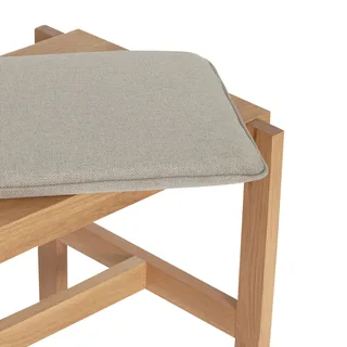 Epoch Bench Sand/Natural von Hübsch – Ambientefoto 1 von 3