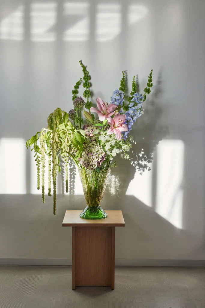 Abyss Vase Green by Hübsch – interior photo 2 of 6