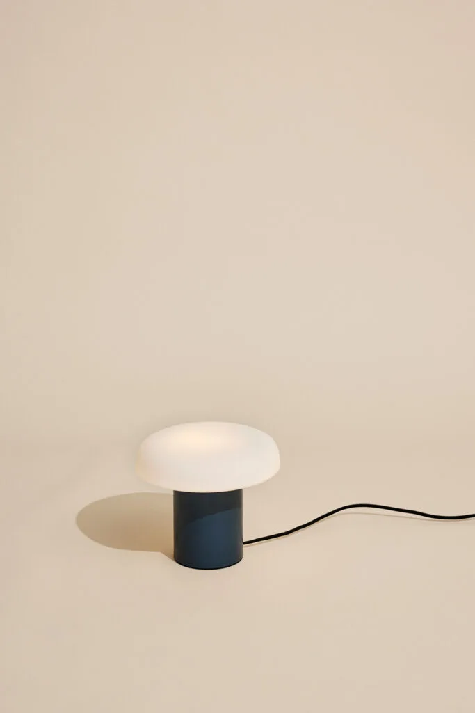 Ateliers Table Lamp Dark blue/White van Hübsch – productfoto 2 van 5