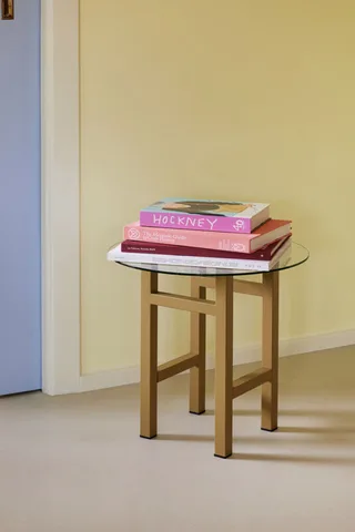 Elevate Side Table Olive van Hübsch – sfeerfoto 3 van 6