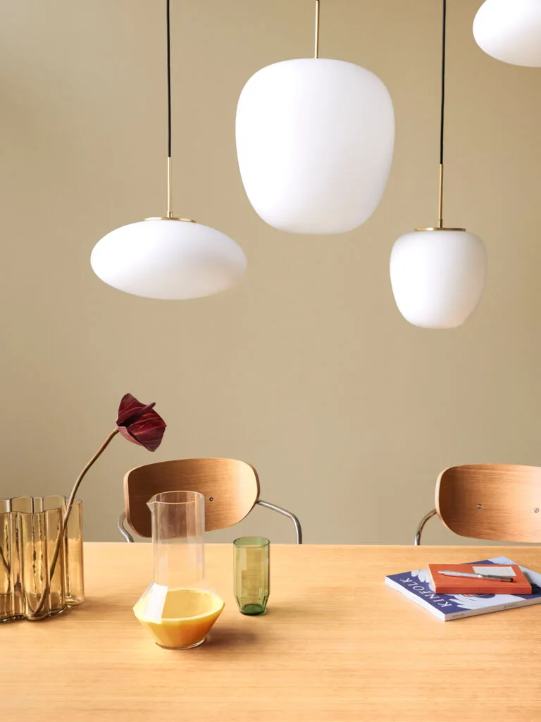 Muse Pendant Ellipse White by Hübsch – interior photo 6 of 8