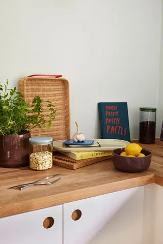Splint Tray Red/Natural by Hübsch – interior photo 2 of 4