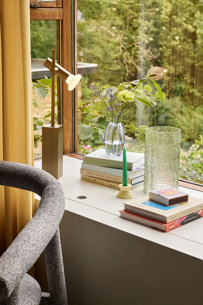 Two Candleholder Yellow de Hübsch – photo d’ambiance 3 sur 4