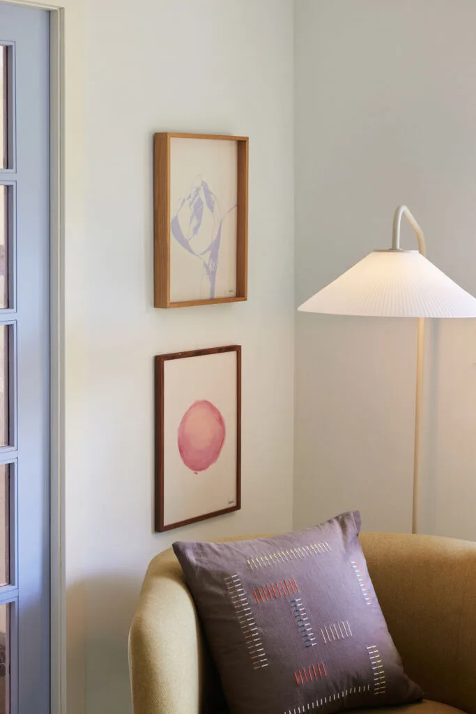 Focal Frame 29,7×42 Walnut by Hübsch – interior photo 1 of 4