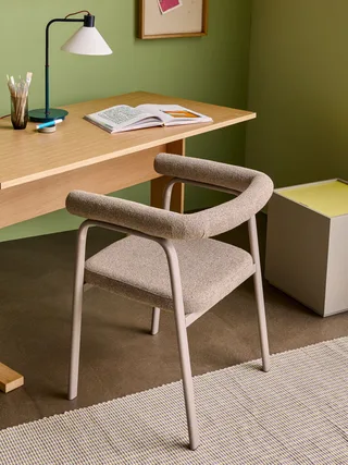 Ecto Dining Chair Sand de Hübsch – photo d’ambiance 6 sur 8