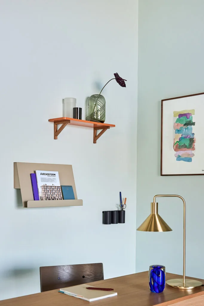 Focal Frame 50×70 Walnut by Hübsch – interior photo 2 of 3