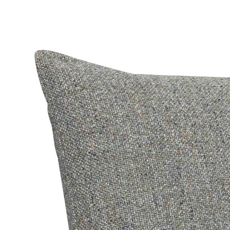 Sola Cushion Green/Grey van Hübsch – sfeerfoto 1 van 5