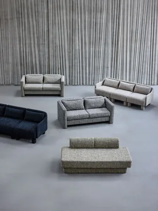 Soba Sofa Dark grey von Hübsch – Ambientefoto 7 von 8