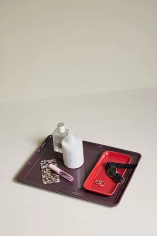 Amare Tray Burgundy/Red (set of 2) by Hübsch – interior photo 5 of 6