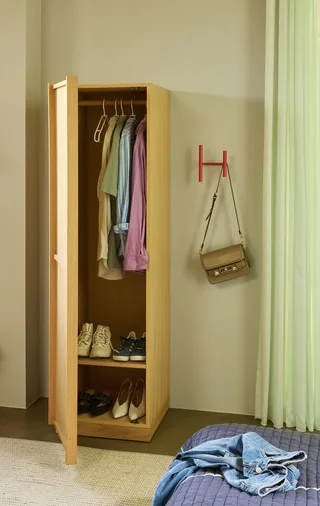 Flip Coatrack Red by Hübsch – interior photo 1 of 3