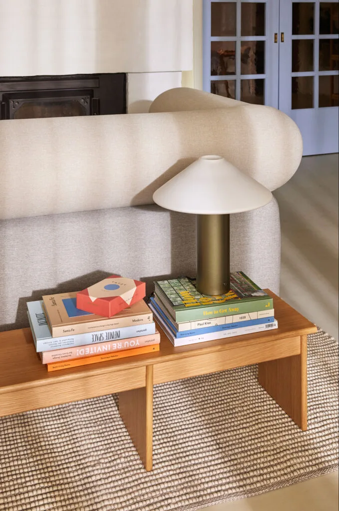 Orbit Table Lamp Dark green by Hübsch – interior photo 3 of 7
