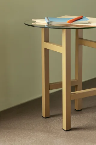 Elevate Side Table Olive van Hübsch – sfeerfoto 5 van 6