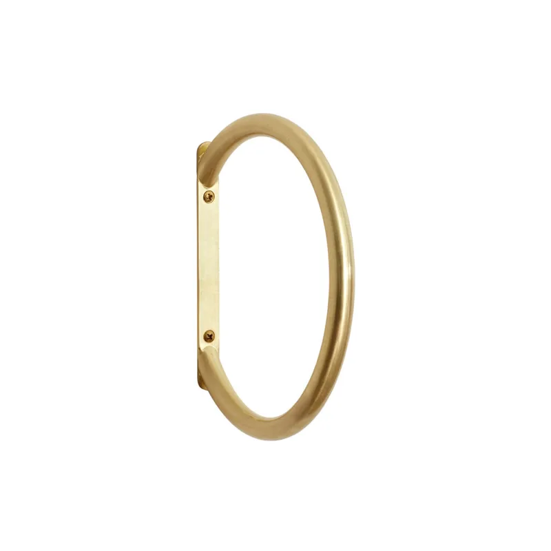Apply Towel Ring Brass von Hübsch – Produktfoto
