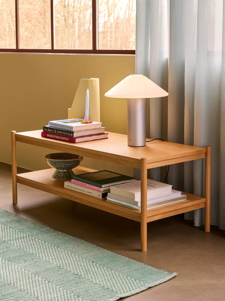 Seize Coffee Table Natural von Hübsch – Ambientefoto 3 von 5