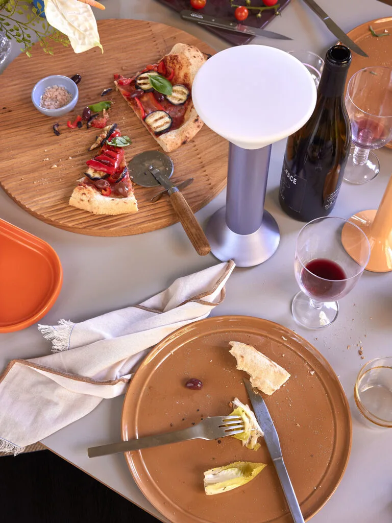 Amare Dinner Plate Brown by Hübsch – interior photo 2 of 6