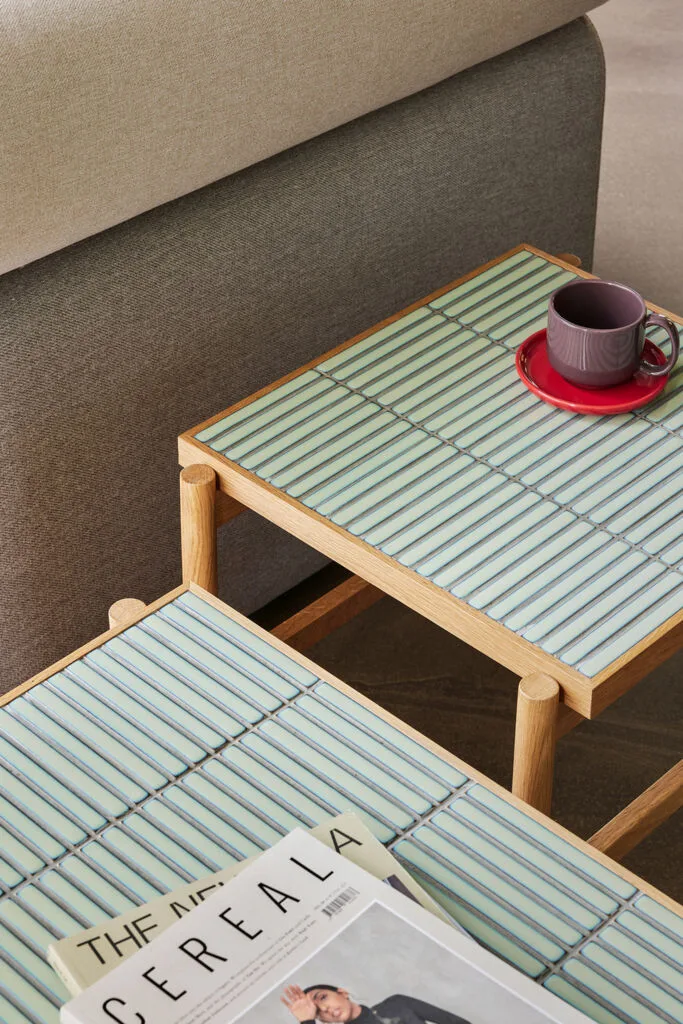 Tile Side Table Mint/Natural von Hübsch – Ambientefoto 4 von 5