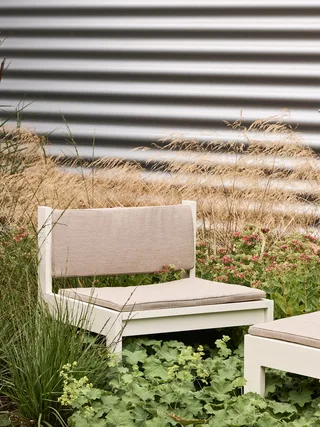 Haus Lounge Chair Beige van Hübsch – sfeerfoto 4 van 5