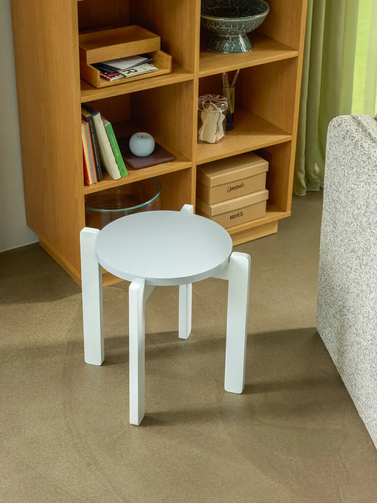 Always Stool Light grey de Hübsch – photo d’ambiance 2 sur 5
