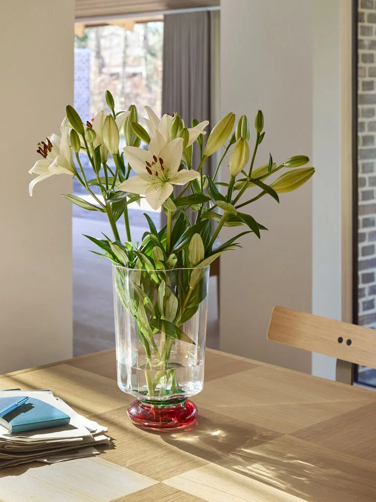 Verre Vase Green/Red by Hübsch – interior photo 1 of 2