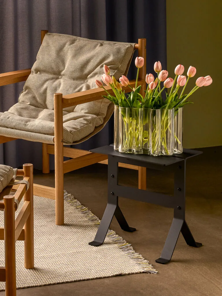 Fold Side Table Black de Hübsch – photo d’ambiance 3 sur 6