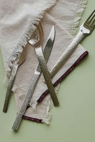 Mano Cutlery Textured (set of 16) by Hübsch – interior photo 2 of 5
