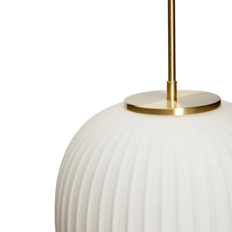 Serene Pendant Ø32 White von Hübsch – Ambientefoto 1 von 8