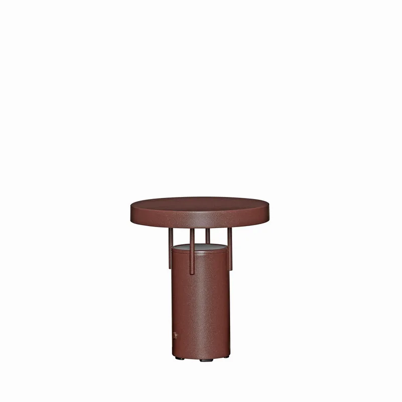 BringMe Portable Lamp Mini Metallic Burgundy van Hübsch – productfoto 3 van 3