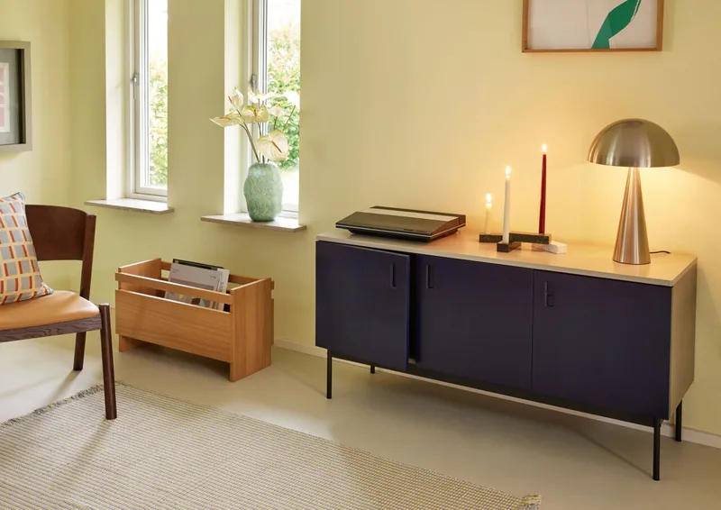 Study Console Table Dark blue van Hübsch – sfeerfoto 3 van 5