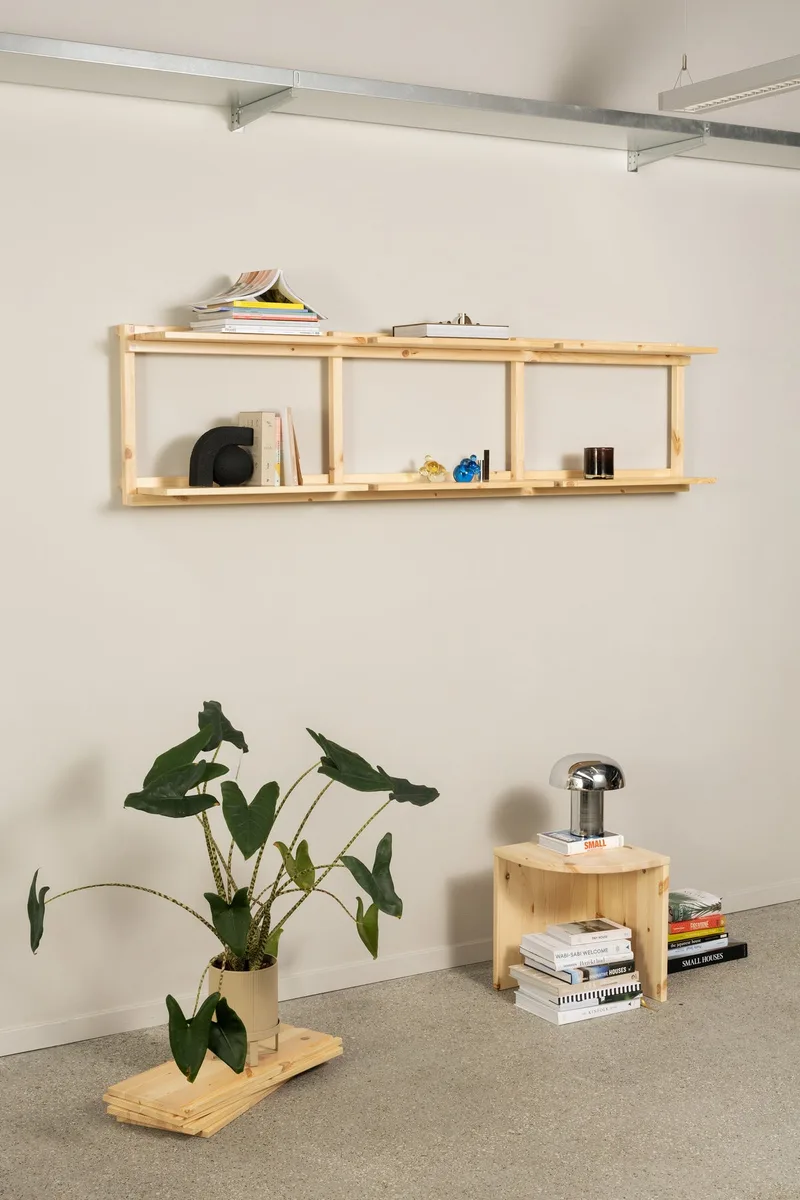 GROOVE SHELVING WIDE RAW by Karup Design – interior photo 6 of 16