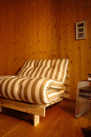 ROOTS RAW 90 X 200 W. ROOTS MATTRESS CREAM-SAND van Karup Design – sfeerfoto 8 van 12