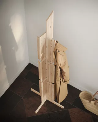 KEEPER COAT STAND RAW de Karup Design – photo d’ambiance 3 sur 12