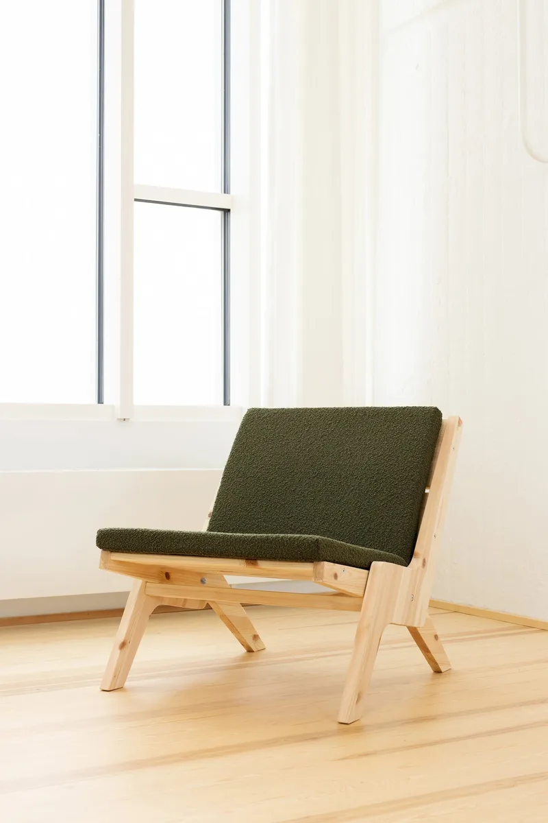 SWAY LOUNGE CHAIR RAW W. PEBBLE BEIGE MATTRESS by Karup Design – interior photo 3 of 13