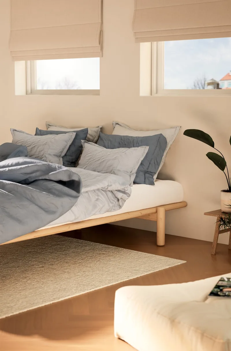 PACE BED CLEAR LACQUERED 140 X 200 by Karup Design – interior photo 6 of 9