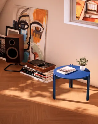 STICKS TABLE HIGH POPPY RED van Karup Design – sfeerfoto 7 van 15
