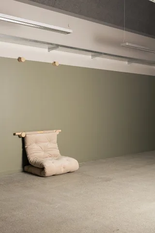 HOOKED RAW 75 x 200 W. BRAVO MATTRESS FUDGE BROWN by Karup Design – interior photo 5 of 13