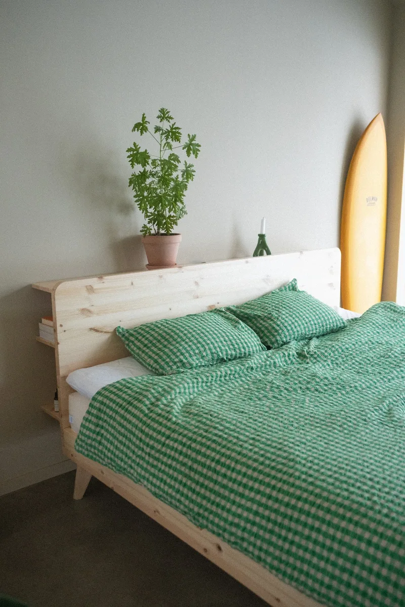 RETREAT BED CAROB BROWN 140 X 200 van Karup Design – sfeerfoto 8 van 12