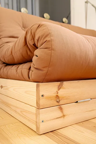 FLIP RAW 140 X 200 W. MATTRESS MOCCA de Karup Design – photo d’ambiance 11 sur 13