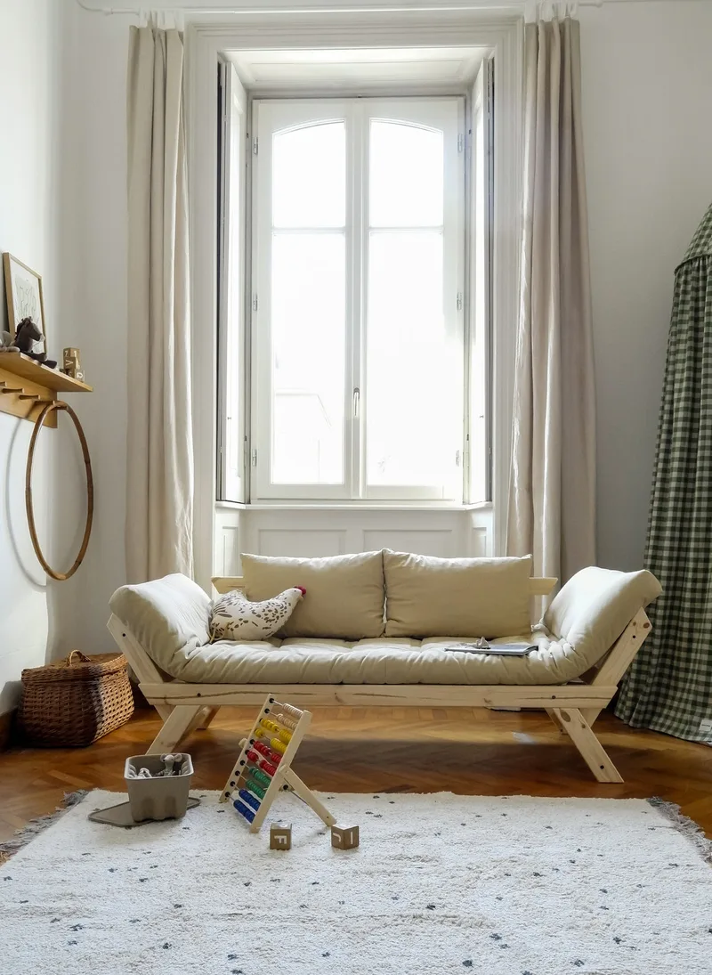 BEBOP CLEAR LACQUERED W. 4-LAYER MIXED MATTRESS MOCCA von Karup Design – Ambientefoto 13 von 16