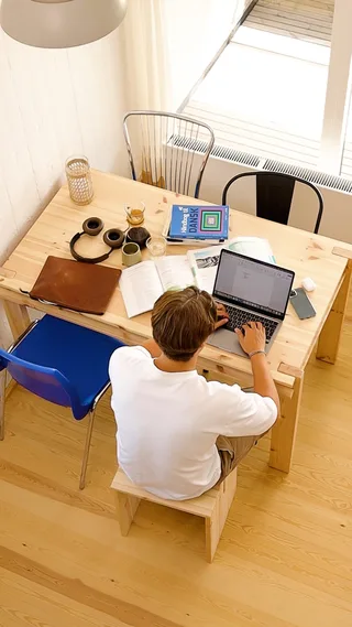 TUCK DINING TABLE RAW de Karup Design – photo d’ambiance 1 sur 11
